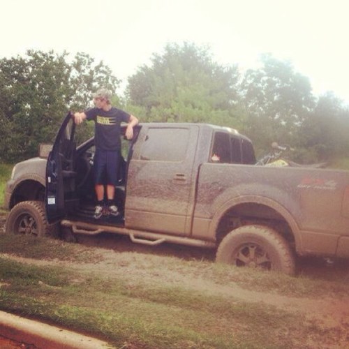 datboymike327's profile picture. 