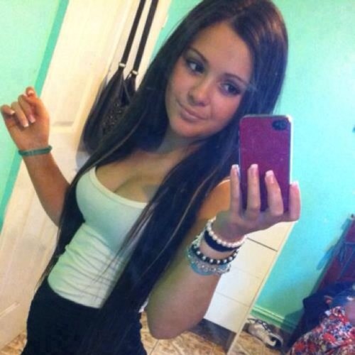 Hiii, I'm Velva. I like cats, food, Tumblr and sleep.