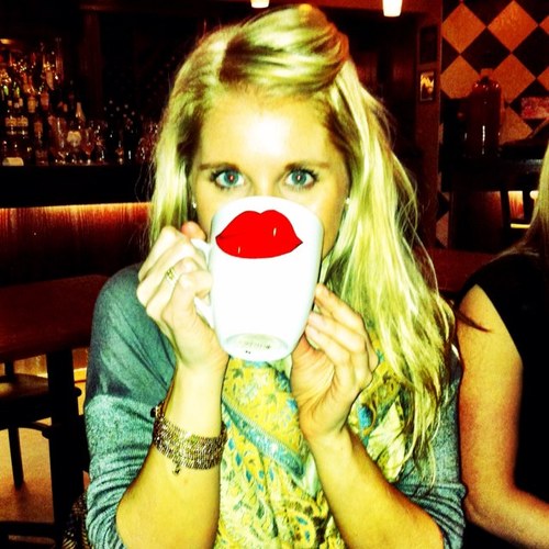 Social Worker, amimal obsessed, love running & yoga, book nerd and total blonde!