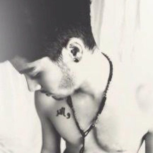 Imagine1DBabes's profile picture. I write imagines about One Direction! If you'd like to co-own this account tweet me :)