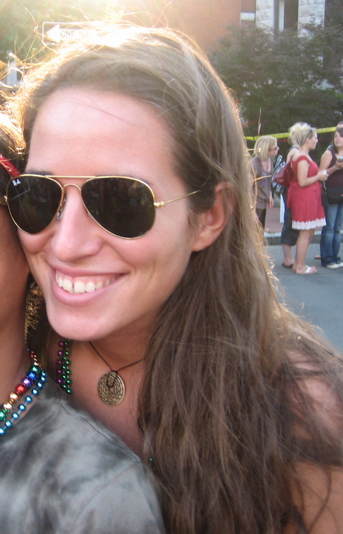 VictoriainPhl's profile picture. Middle child. Leo.