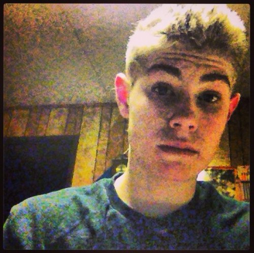 leviharris4's profile picture. Hockey. Hockey. Bitches. Hockey.