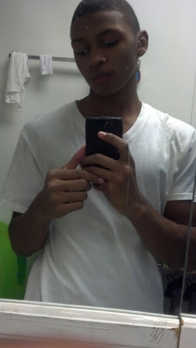 xSL33PYxBROx's profile picture. 