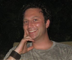 RobertIn3D's profile picture. Child of the 80s, adolescent of the 90s, man of today, robot of tomorrow