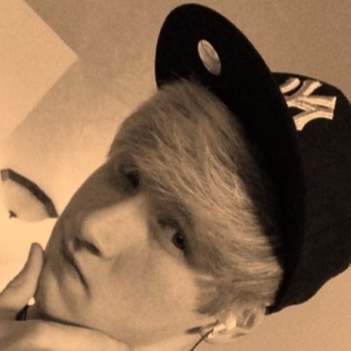 Retired youtuber.  #Blogger #Walien #Belieber #Directioner #Simpson #Youtube