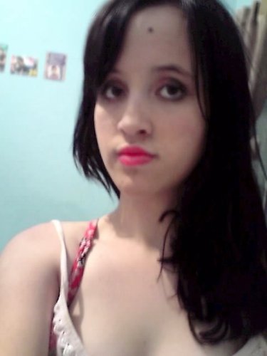 sou uma adolescente normal e a sou sao paulo e muito ciumenta e sou uma menina de pura atitude e bem marenta de escorpiao meu ponto fraco e o amor