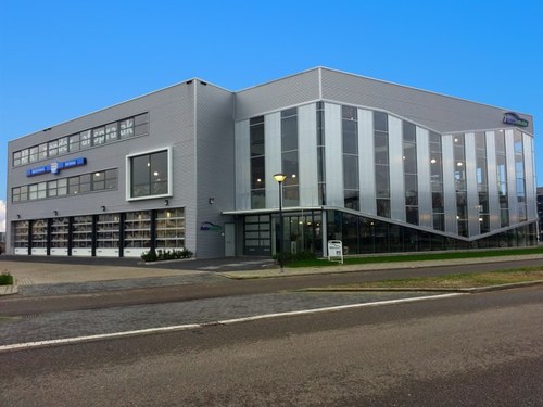 Autoterlouw's profile picture. Autobedrijf Terlouw. Gouwepark 0182-517077 APK zonder afspraak. In- en verkoop occasions. Bosch Car Service. Reparatie en onderhoud. Betaalbaar en betrouwbaar.