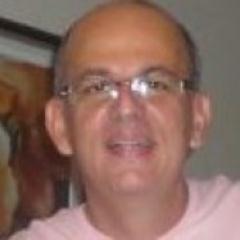 Mineiro da cidade de Caratinga, nasceu dia 12 de janeiro de 1966. Flamengo de coração! Repórter CBN desde 2001.