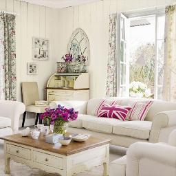 HALSTEAD ANTIQUES CENTRE || not just antiques

http://t.co/TeT7t0N3