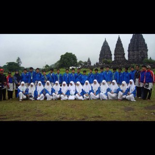 Ladufa13's profile picture. on the 1st floor near the bathroom in front of the class 83.Have a awesome classmate♥ #DN76 and keep solid:)