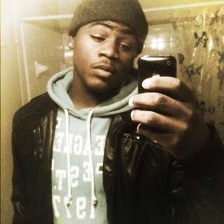 #TeamIPhone damn if only bad chicks just lived in dis world with us