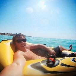 HeyVlados's profile picture. Мечтатель