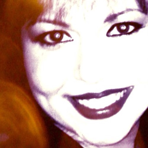 TrendingCris's profile picture. ¿Alguien podría vivir sin Internet? Yo no.