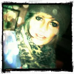 ELix_85's profile picture. Appassionata di viaggi e lingue straniere, tifosa del Milan e amante dei gatti, della buona cucina, della musica e ...