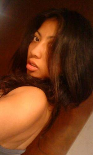 SOY SENCILLA, BUENA HONDA, HONSTA. ODIO LAS MENTIRAS. VIVO PARA AMARME Y SER AMADA