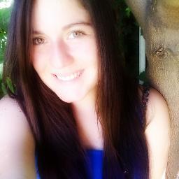 Holaaaaaaaaaaa, me llamo camila:) soy de chile ♥ & amo a @JustinBieber @Ddlovato @SelenaGomez ♥. chaaaaaup*-*