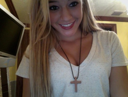 Ladymollymolly's profile picture. Hi my name is molly and sometimes when I close my eyes I cant see x