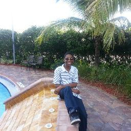 sup dude and dudets i want you all to follow me. as you can see i am living the life. i love to play and watch basketball. peeps with swag can only follow me.