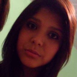 eu sou a pessoa q todos qrem ms poucos conseguem;sentinho de criança,sorriso e olhar de menina,pensamento e atitude de mulher.