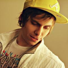 Fã Clube Feito pro @CaioReplace baterista da @replacemusic Criado: 11/03/12 Dona:@Larii_Roque