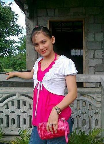 RosemarieEmbat's profile picture. 