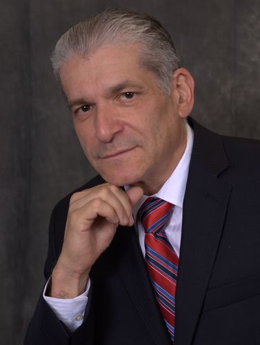 Real Estate Developer, Supermarket Owner, World Traveler, and MASTERMIND Entrepreneur. http://t.co/adEHZpDc