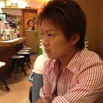 末松 1億 On Twitter ニキビ跡とクレーターで死にたい と思っていた 頬はボコボコの穴だらけ 鼻はテッカテカで毛穴 が開きっぱなし 顔の皮膚が死滅してる とまで言われた私が 最新の美容技術でつるんと卵肌になった方法 をお伝えします Http T Co Qrqviiwcep