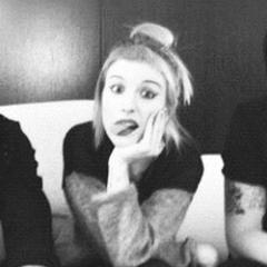 Um FC brasileiro feito pra você, que ama Paramore. Oficial que nem a minha cara, recuse imitações. Dona: @giovanna071 ▌▌▌ (23/12/10)