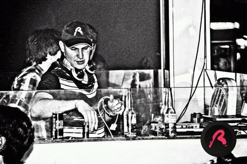 djmatyalmiron's profile picture. dj, sonidista e iluminador desde 1999