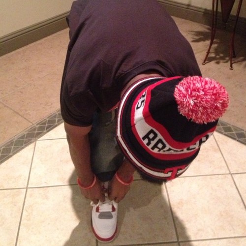 Single []
Taken []
Busy making money [x]
Chilled 
Follow me i Follow Back
