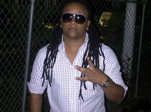 cantante y Productor de RD para contrataciones y colaboraciones llama: 829-826-8489