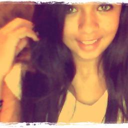 Sagitariana, ciências , boba , idiota , feia , ciumenta , indecisa , chorona , não sou fã sou neymarzete u-u @Njr92 & @LucasnaRede_ ♥ 
Dona do fc @_NjrMeuMundo