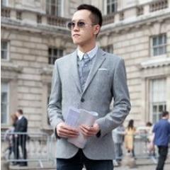 Menswear Consultant and Stylist. A SGI Buddhist, a cat lover & a D&D enthusiast!! Instagram: @KennyHoStylist