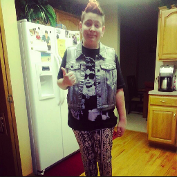 Granttheediva's profile picture. Smoke like a chimney, swear like a sailor! Thats how ya do it in the 402