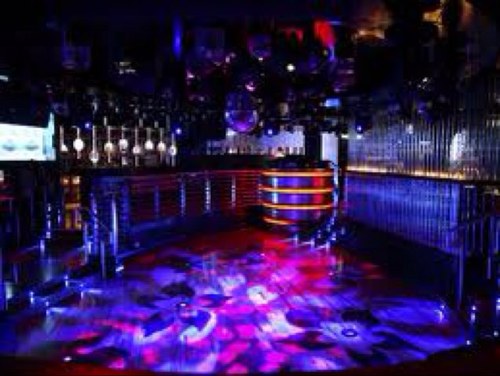 An honest review of Cardiff nightlife. Where to go, where to be seen, drink prices, what to wear, who you'll see. Follow and RT.