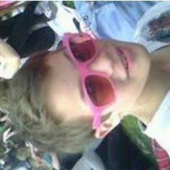 Follow me and I follow back.