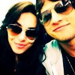 Vocês são razão pela qual eu vivo,a razão de eu estar aqui,a razão pela qual eu sorrio,a razão pra eu nunca desistir. @melfronckowiak & @ChayLeao ɞ