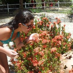 sou pequena mais com grandes qualidades sou assim mais quero mudar só para a melhor!!!!!bjjss!!!!!!VANESSA