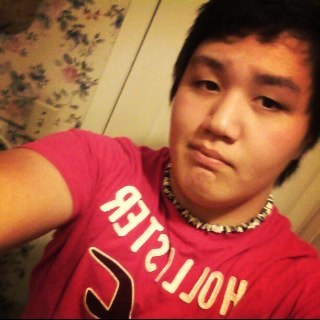 Im a Freshmen, im 15(; i like poetry and play football and i love hollister(; im a breakdancer im a motivator anand also i love to dance(;