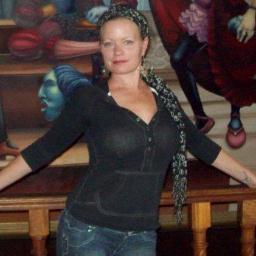 I'm a mom, friend, daughter, sister, wife, survivor  advocate, fitness lover. Love is the answer #domesticviolence #survivor #PAS #epilepsy #fitness  #namaste