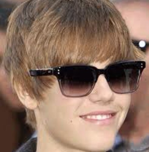 High there fans! Follow me to read about the HIGHlights of my day! #FollowBack 

(Parody account)
