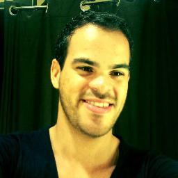 Filho, Irmão, Neto e amigo. 
Professor, Aluno, Pesquisador e Palestrante. 
Alguém que desde cedo teve que aprender a fazer escolhas.
#Rodrigo Ferreira.