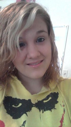 I love dying my hair! Red is my favorite one so far 3 
I aspire to be a cosmetologist ! :)
