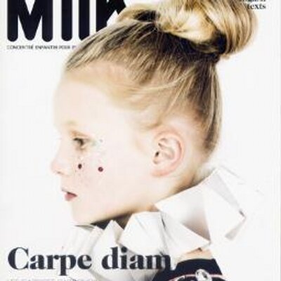 海外雑誌 ファッション デザイン 株式 Vogue Bambini Italy 1月 2月 12 単号 をamazonから出品しました Http T Co Xthp06wn Vogue Italia版のキッズファッション雑誌です 子ども らしさを残しつつハイセンスなファッションが掲載されてい