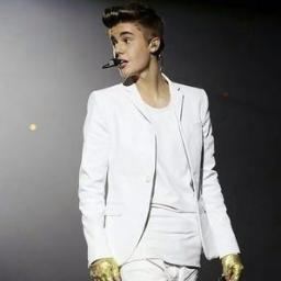 I LOVE JUSTIN BIEBER, THATS ALL. 3