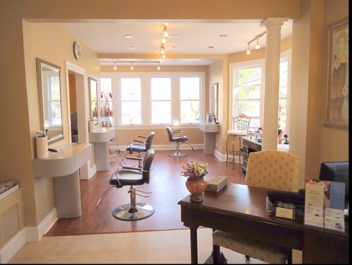 LeeCassia's profile picture. 