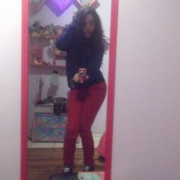 Holaa!!! Soy directioner y Esos 5 idiotas son mi vida. y nose que seria sin ellos.. 333 .