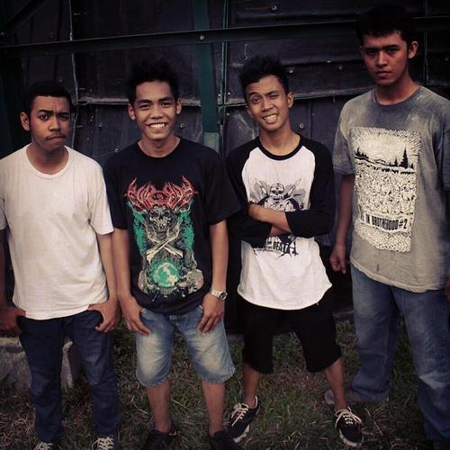 FREAKLESS_band's profile picture. Official FREAKLESS  Metal/Hardcore band @hisyamamali - Vocal /
@ericksprem - bass /
@itoboro - guitar / @ebonkekap - drum