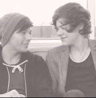 I love my 1D boys and i love baby Lux amd Paul! Im a huge MAHOMIE!!!5SOS is the shit!!!!And if i were you id tap that ...... Follow button