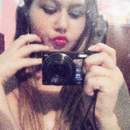 Aquariana:* Sou do do @Juniinhoribeiro sou mô dele,Sou Negaah da Lidiane amaral *-*